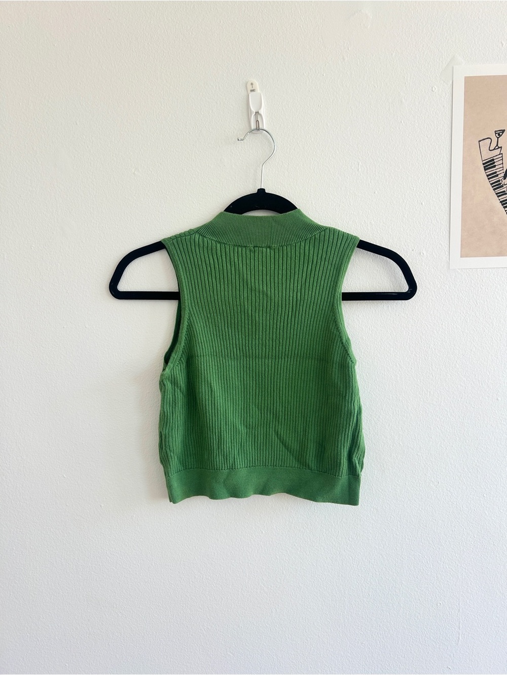 Uniqlo Ribbed Mock Neck Tank Top - Picture 2 of 3